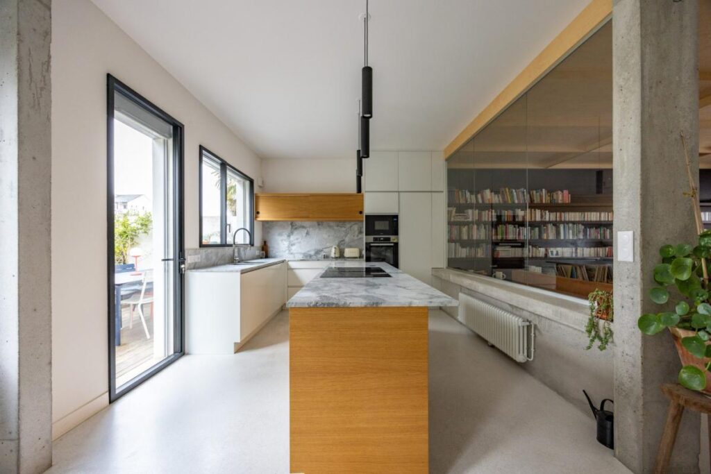Maison rénovée de 226m2 – 8 pièces – 5 chambres – 226 m²