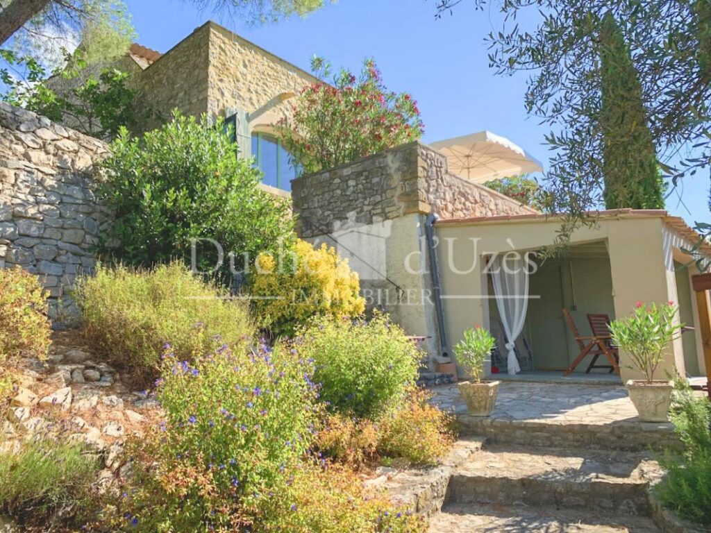 Maison de caractère – 6 pièces – 4 chambres – 180 m²