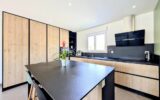 HAUTEVILLE-SUR-FIER — MAISON RECENTE — 4 CHAMBRES — CALME — VUE DEGAGEE — TERRASSE — JARDIN – 5 pièces – 4 chambres – 101 m²