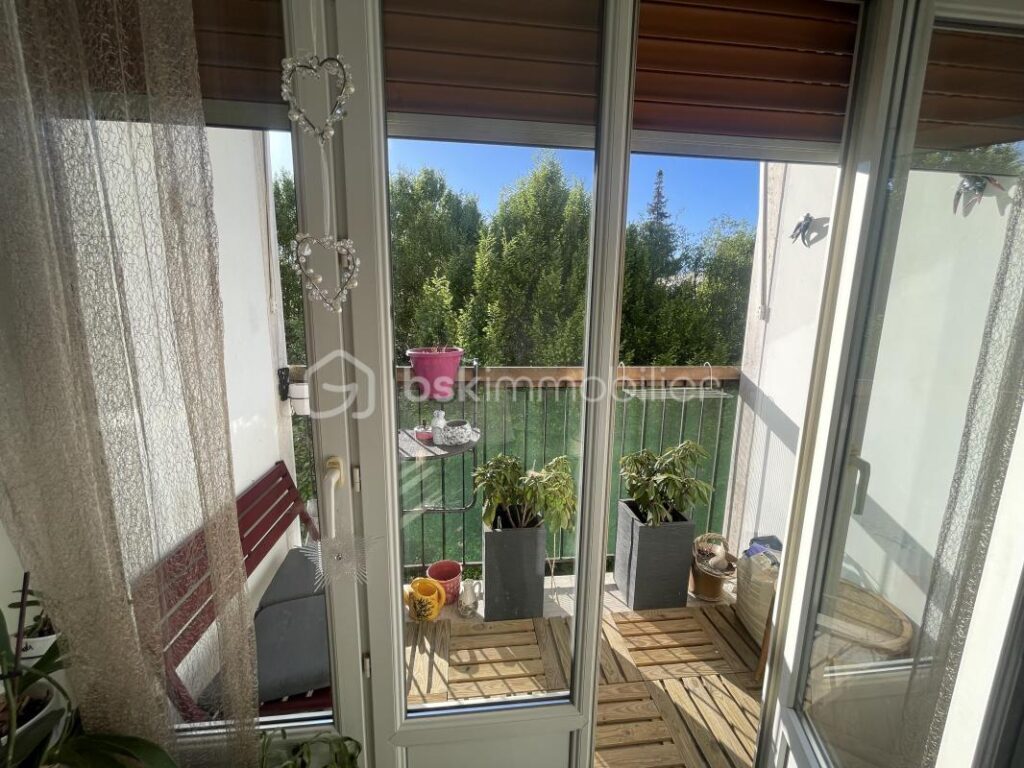 Magnifique 4 pièces très lumineux avec balcon et belle vue dégagée – Résidence en cours de rénovation énergétique – 5 pièces – 3 chambres – 84 m²