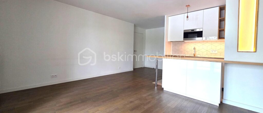 COUP DE CŒUR – BORD DE MARNE – F3 AVEC VUE PANORAMIQUE SUR LA SEINE – 3 pièces – 2 chambres – 62 m²