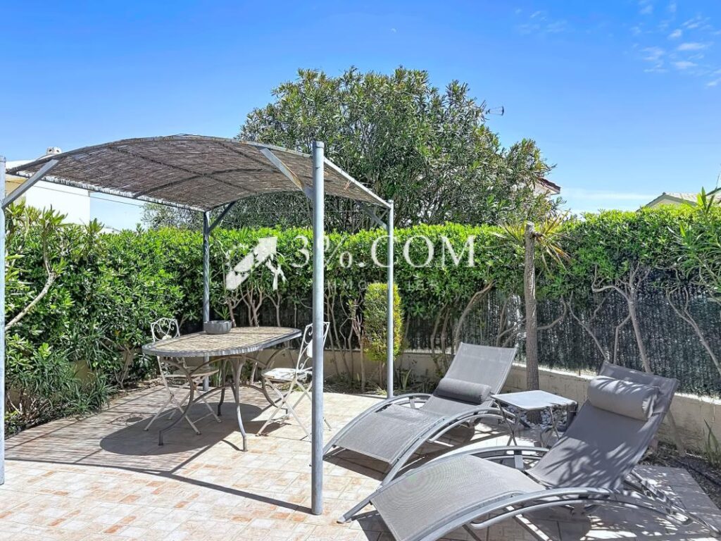Charmant pavillon 4 pièces de 32.5 m2 avec terrasse de 32 m2 – 4 pièces – 2 chambres – 32 m²