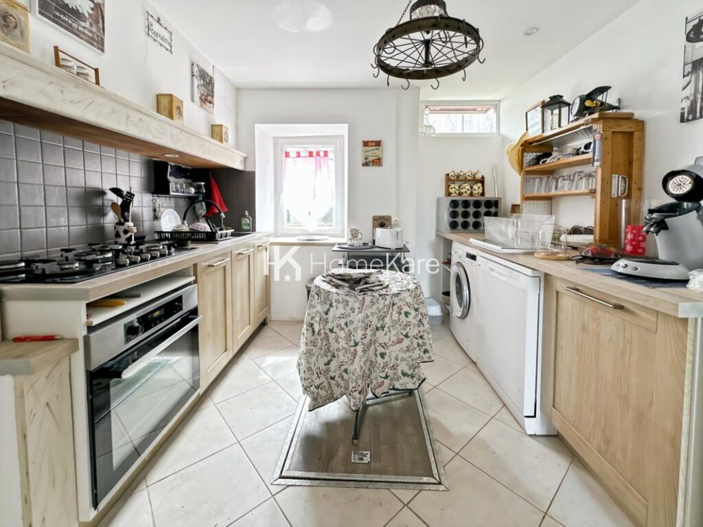 JOLIE MAISON DE VILLAGE AU CALME – 5 pièces – 4 chambres – 90 m²