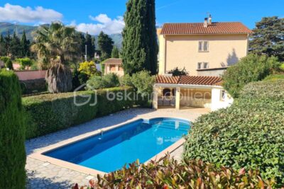 VILLA 4 FACES – VUE SUR LE CANIGOU – 4 CHAMBRES – PISCINE – GARAGE – 6 pièces – 4 chambres – 155 m²