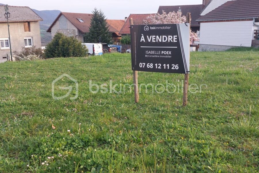 Terrain à vendre à Usinens