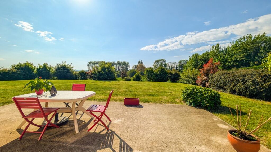 Pavillon individuel 115 m² sur sous-sol complet – 5 pièces – 3 chambres – 114 m²
