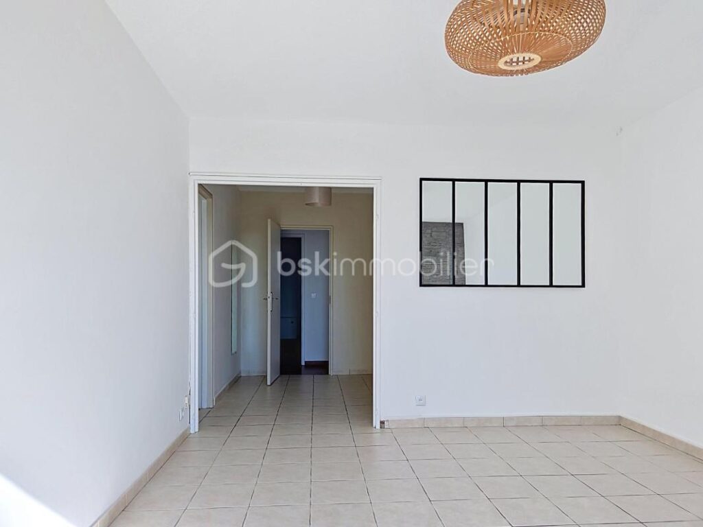 Appartement F4 résidence Chanteclair – 4 pièces – 3 chambres – 72 m²