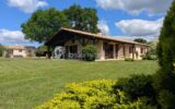 Maison traditionnelle de 151m2 avec parc arboré de 3653m2 au calme, 5 chambres, Pugnac – 7 pièces – 5 chambres – 151 m²