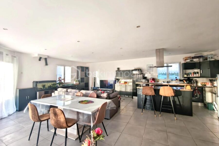 Maison à vendre à Nollieux
