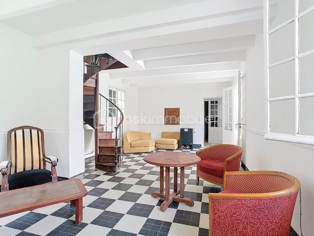 Découvrez votre future maison moderne au cœur de la tranquillité ! – 6 pièces – 4 chambres – 155 m²