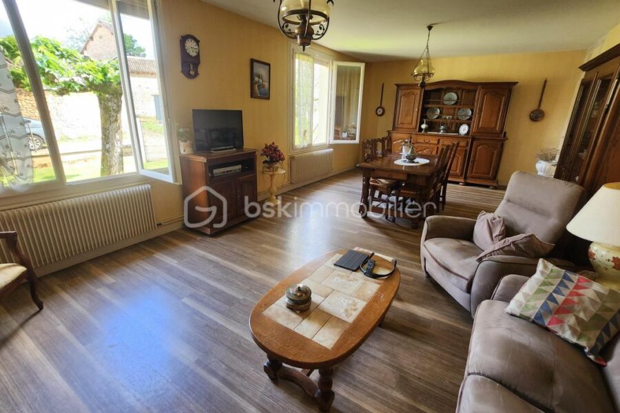 Maison à vendre à Rouille