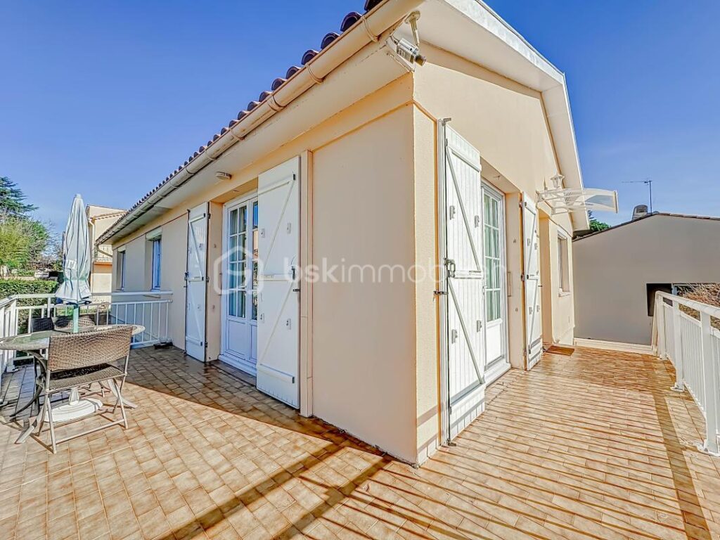 EXCLUSIVITÉ *** VILLA T5 DE 130M2 AVEC PISCINE ET APPARTEMENT INDEPENDANT À SAINT GEORGES D&rsquo;ORQUES *** – 5 pièces – 4 chambres – 130 m²