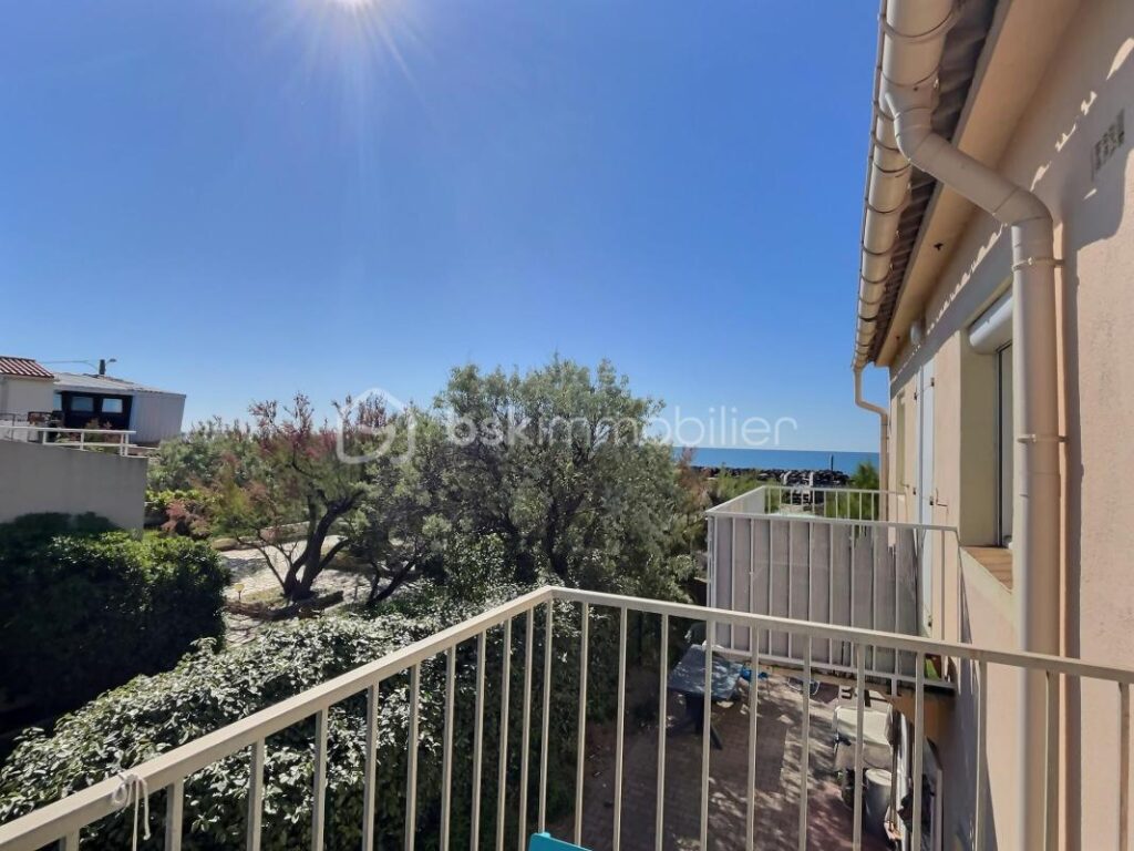 Appartement 2 pièces entièrement rénové avec vue mer – à 200 m de la plage – 2 pièces – 1 chambre – 19 m²