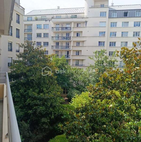 Appartement à vendre à Issy les moulineaux — Vue parc — photo 1