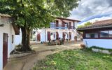 Maison de caractère 7 chambres avec vue dégagée, piscine et – 9 pièces – 7 chambres – 214 m²