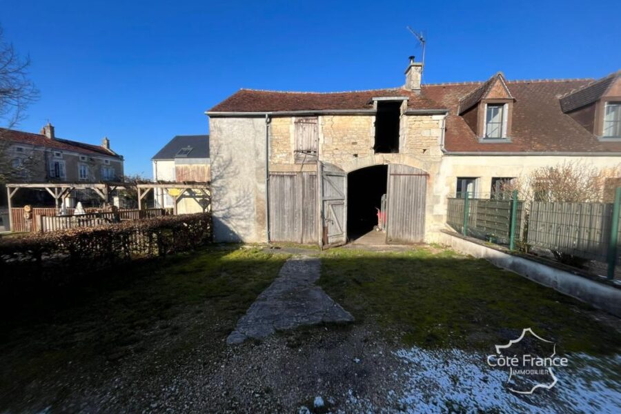 Maison à vendre à Molesmes