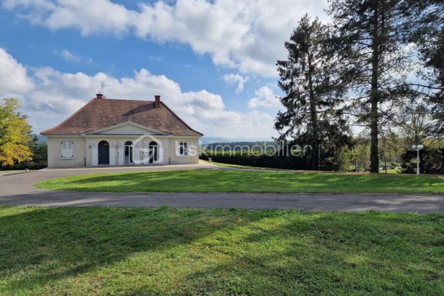 Maison à vendre à Saint remy en rollat