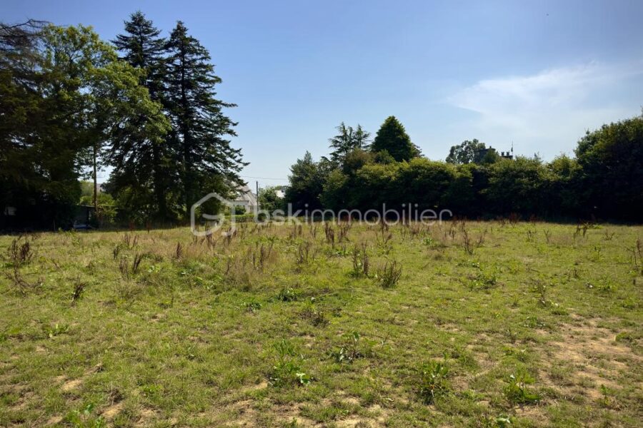 Terrain à vendre à Roudouallec