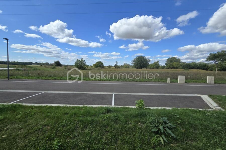 Terrain à vendre à Courlon sur yonne