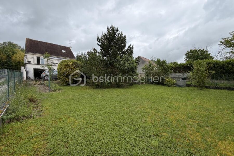 Maison à vendre à Saint loup de naud