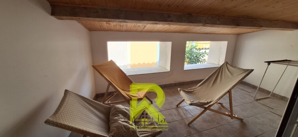 Maison de village atypique avec belle vue sur L&rsquo;étang de BAG – 5 pièces – 3 chambres – 160 m²