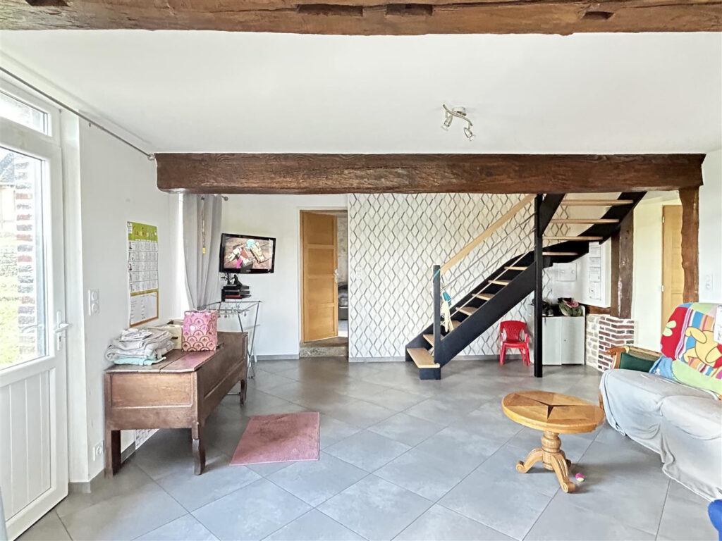 L&rsquo;agence CAZIN IMMOBILIER vous propose cette jolie maison de – 4 pièces – 3 chambres – 98 m²