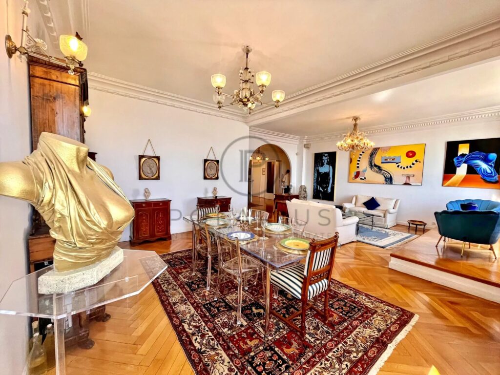 Superbe appartement de 145 m² avec vue mer à Nice – 4 pièces – 2 chambres – 145 m²