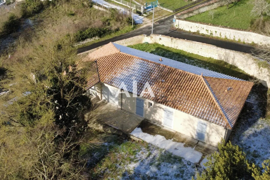 Maison à vendre à Montignac Charente