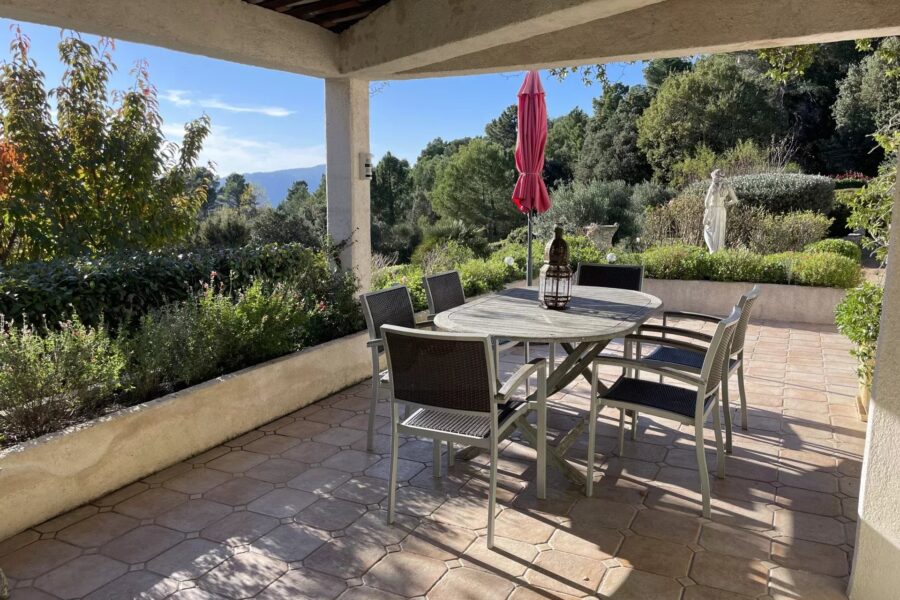 Maison à vendre à Seillans — Vue montagne — photo 1