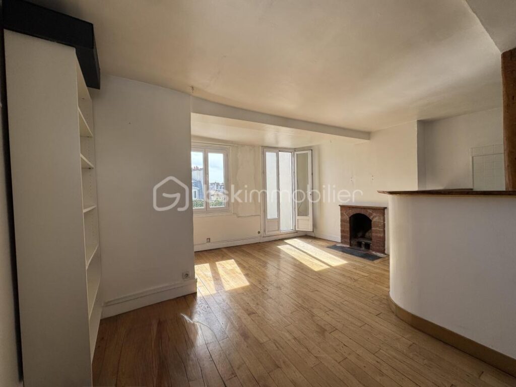 RARE – Rue Saint-Honoré- T2 39 m2 + terrasse – 2 pièces – 1 chambre – 50 m²