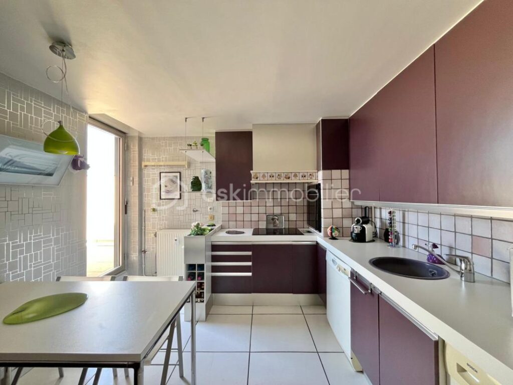 DIJON Montchapet : Dernier étage/terrasse appartement duplex 64m² – 1 chambre avec piscine et garage – 2 pièces – 1 chambre – 63 m²