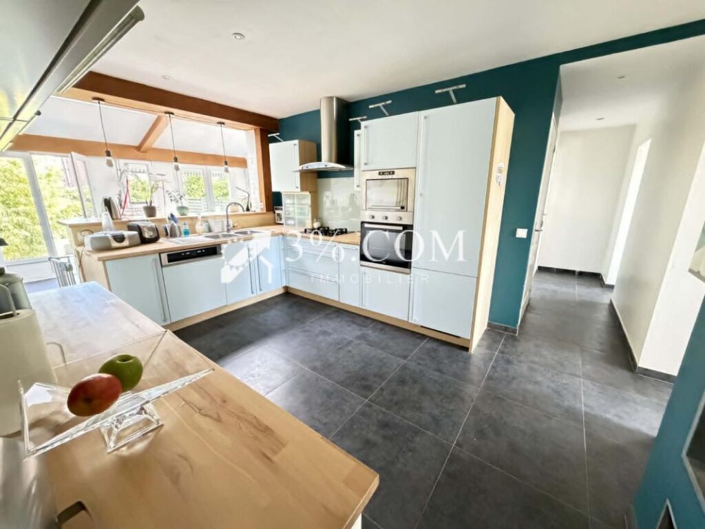 MAISON INDIVIDUELLE AU CALME 150 m2-4 CH sous sol complet ET – 6 pièces – 4 chambres – 135 m²
