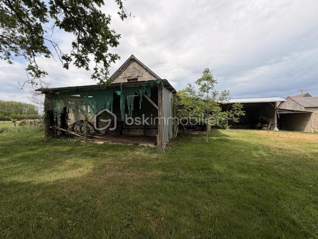 En Exclusivité, Dépendance en pierre à rénover de 70m2 au sol – 1 pièce – NR chambres – 70 m²
