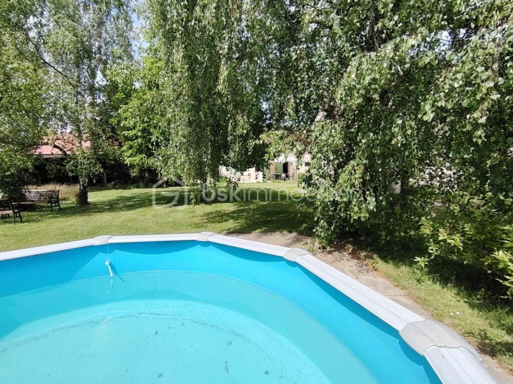 longère 6 pièces 139 m² et gite 56 m² 4 pièces – 6 pièces – 4 chambres – 196 m²