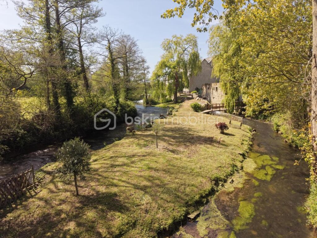 Votre havre de paix rural en pierre au cœur de Valcanville – 6 pièces – 3 chambres – 157 m²