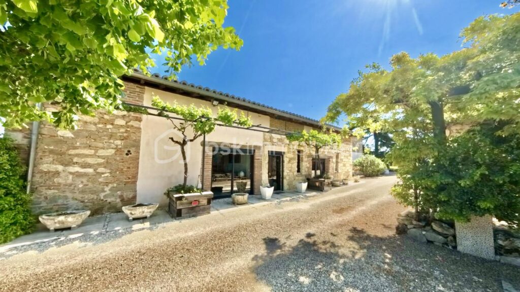 Demeure de charme entre Toulouse et Montauban – 8 pièces – 4 chambres – 330 m²