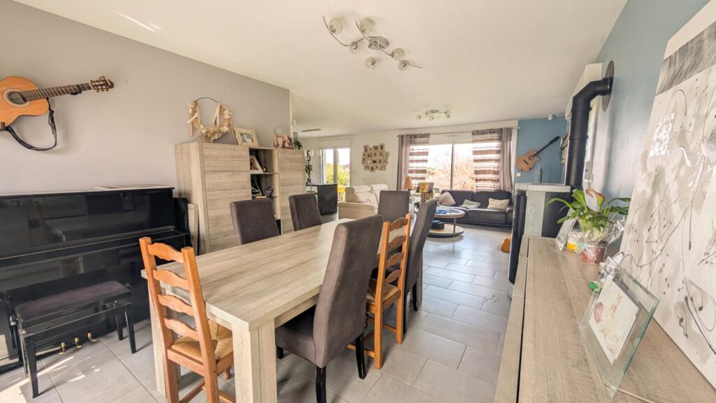 Semi plain-pied individuel 3 chambres, jardin et garage – 5 pièces – 3 chambres – 117 m²