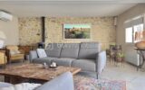 Mas de caractère de 250m2 – 6ch – sur 10000m2 au calme absolu – Cadre provençal d’exception à proximité du Golf de Pont Royal – 7 pièces – 6 chambres – 226 m²