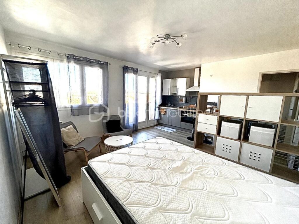 RESIDENCE SECURISEE – STATIONNEMENT PRIVATIF – BALCON – 1 pièce – NR chambres – 27 m²