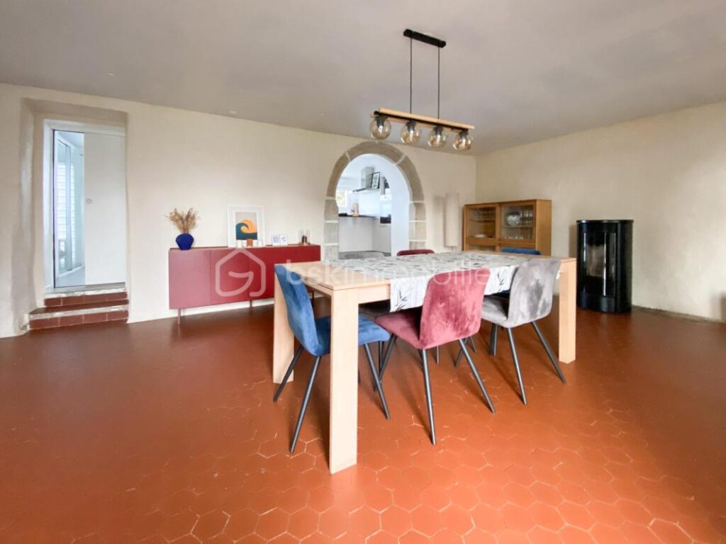 A 100 mètres des plages de Portsall – 5 pièces – 3 chambres – 121 m²