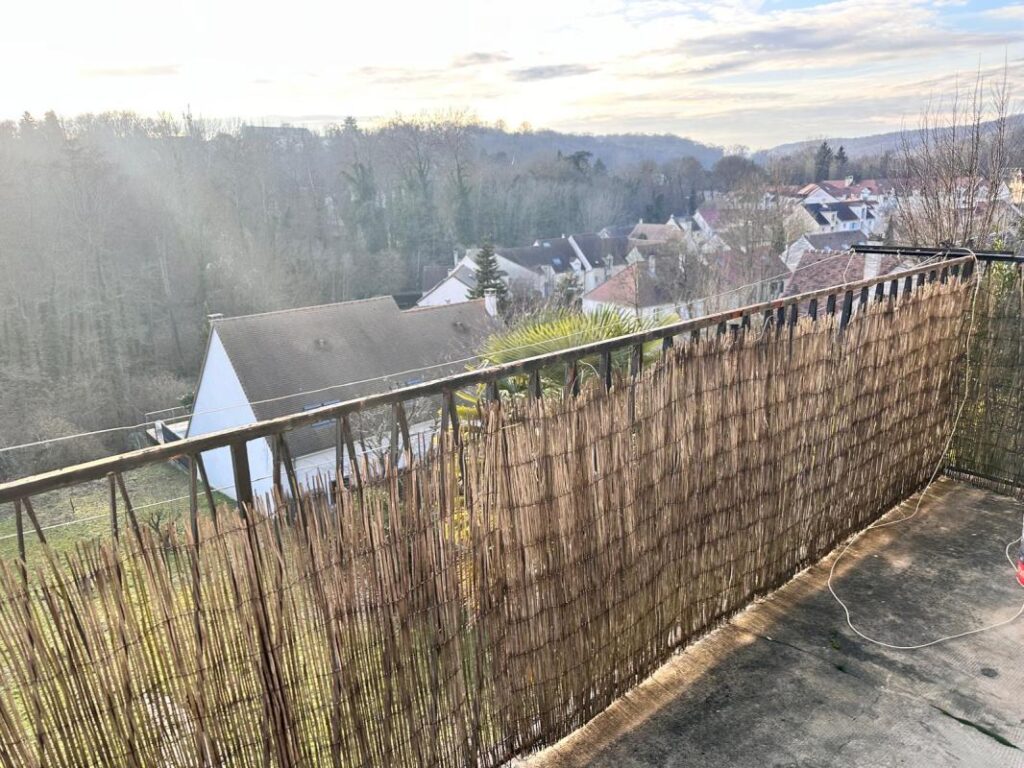 Vente 5 studios T1 et 2 T2 – Centre ville Buc – Vue vallée – 1 pièce – 1 chambre – 27 m²