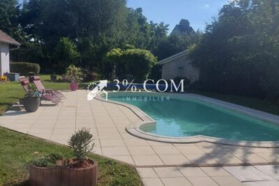 3%COM Belle demeure avec piscine du 27 ares – 8 pièces – 7 chambres – 360 m²