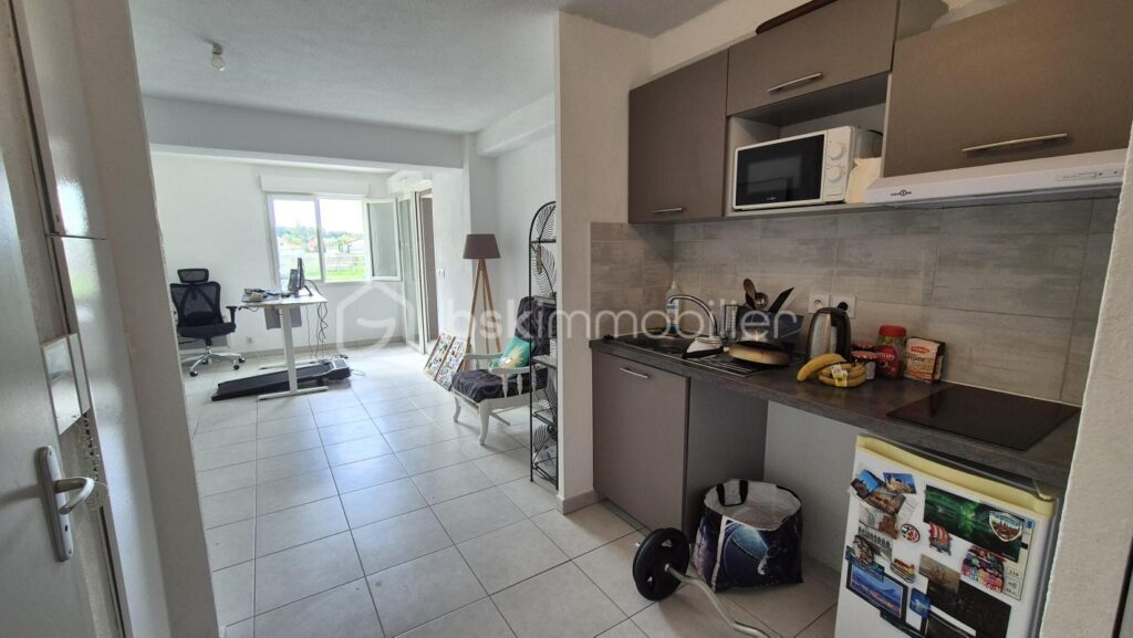 A VENDRE APPARTEMENT T2 CABINE DE 44M² A SAINT CYPRIEN – COTE VILLAGE – EN IMPASSE – TERRASSE – PARKIG PRIVE – LIBRE DE TOUTE OCCUPATION – VUE DEGAGEE – 2 pièces – 1 chambre – 44 m²