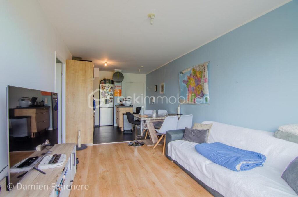 Appartement F2 lumineux – 2014 – Dernier étage avec balcon et parking sécurisé – 2 pièces – 1 chambre – 41 m²