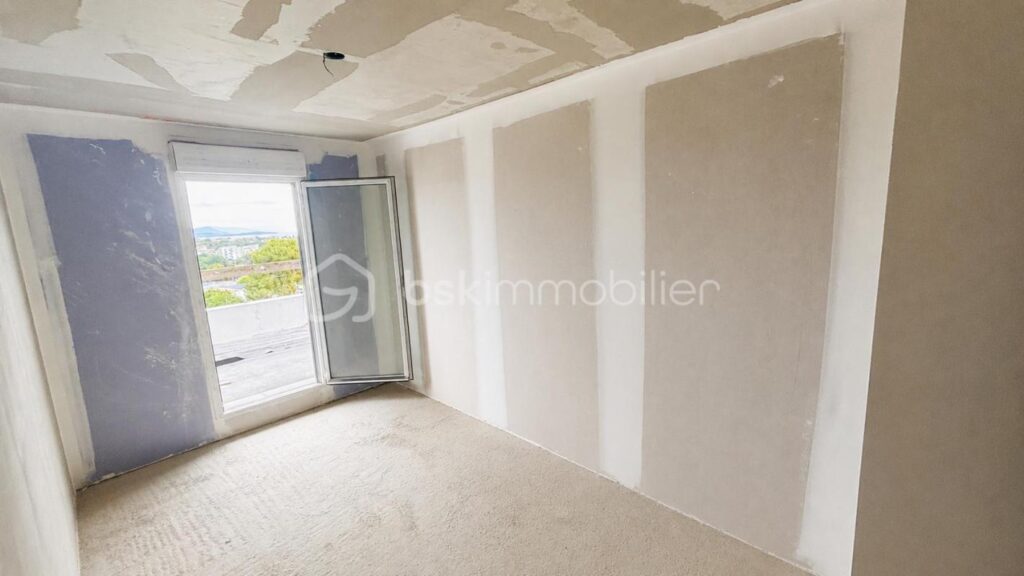 ANTIBES – 3P NEUF AVEC VUE MER, TERRASSE ET PISCINE ROOFTOP – 3 pièces – 2 chambres – 75 m²