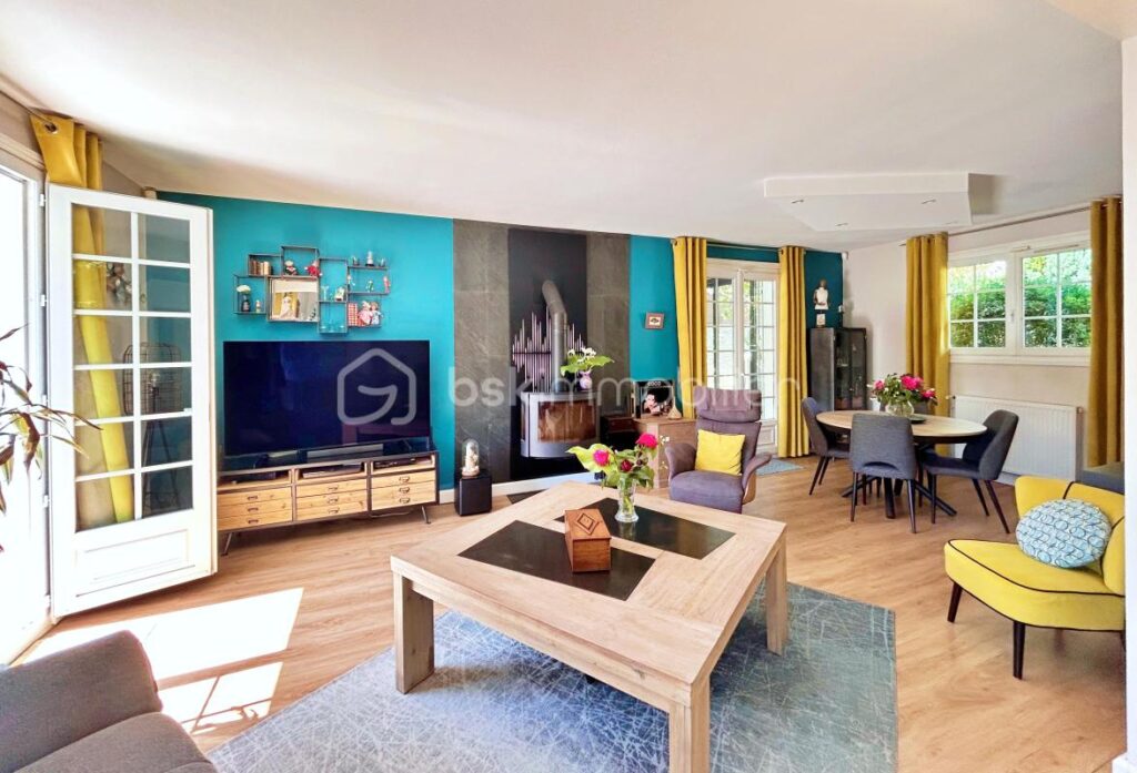 🏡 Élégance, lumière et panorama — Une maison d’exception sur les hauteurs de Jouars Pontchartrain – 8 pièces – 5 chambres – 170 m²