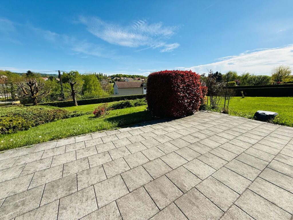 Maison d&rsquo;architecte /magnifique terrain /vue dégagée/15 Minutes CHU – 7 pièces – 5 chambres – 150 m²