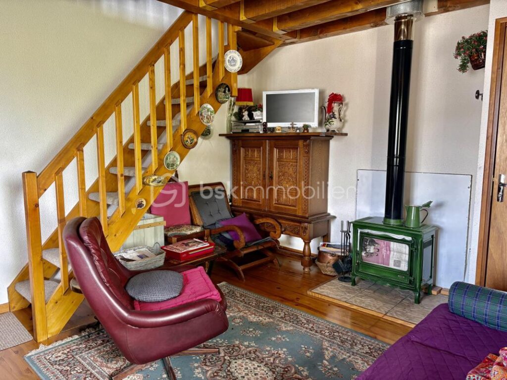 EXCLUSIVITÉ – Chalet avec jardin, grand garage et mezzanine – Saillagouse(66) – 3 pièces – 2 chambres – 51 m²