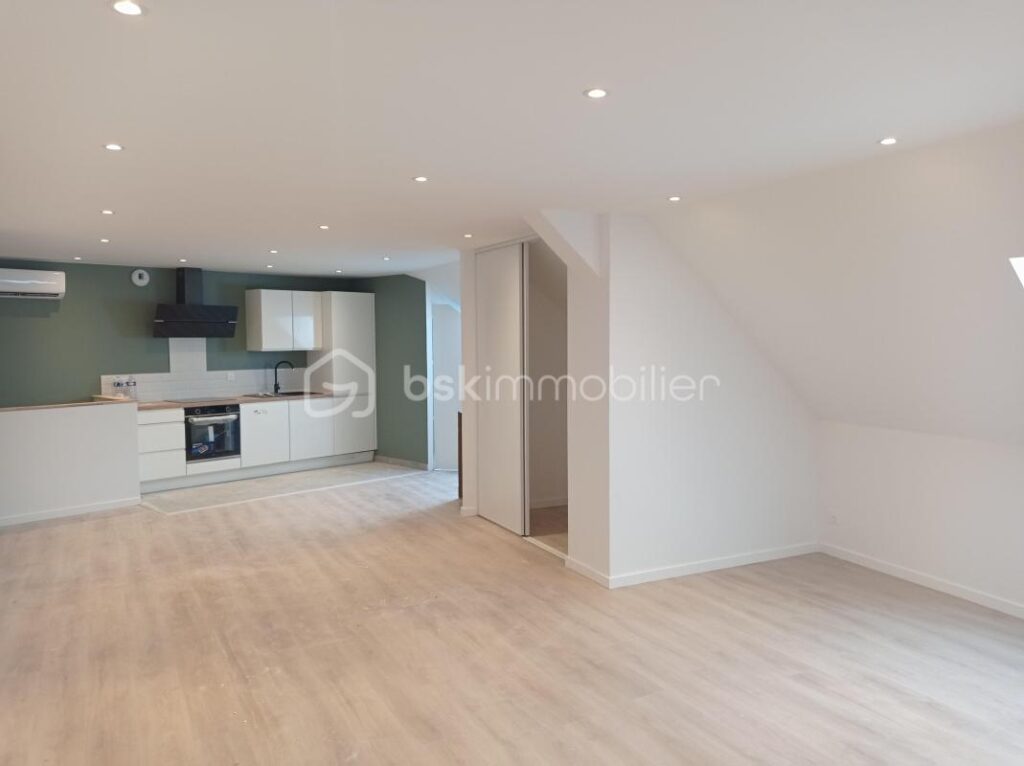 SUPERBE APPARTEMENT T5 DUPLEX AVEC 3 CH.+ 2 SDB+ GRAND JARDIN, EN DERNIER ETAGE DE 2024 – 5 pièces – 3 chambres – 129 m²