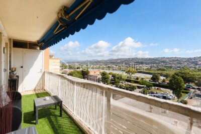3 pièces vue dégagée cave et parking – 3 pièces – 2 chambres – 74 m²